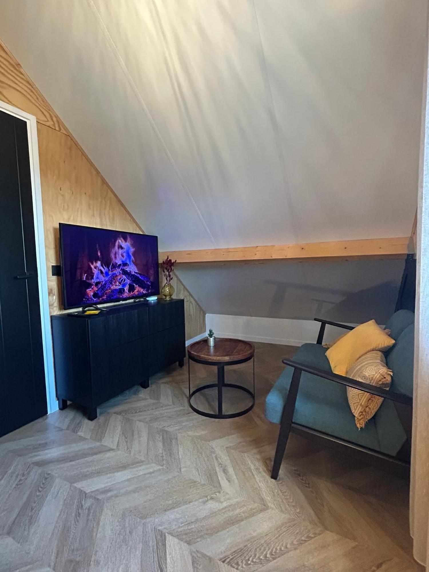 Villa Tiny House Thuus Sint-Annaland Exterior foto